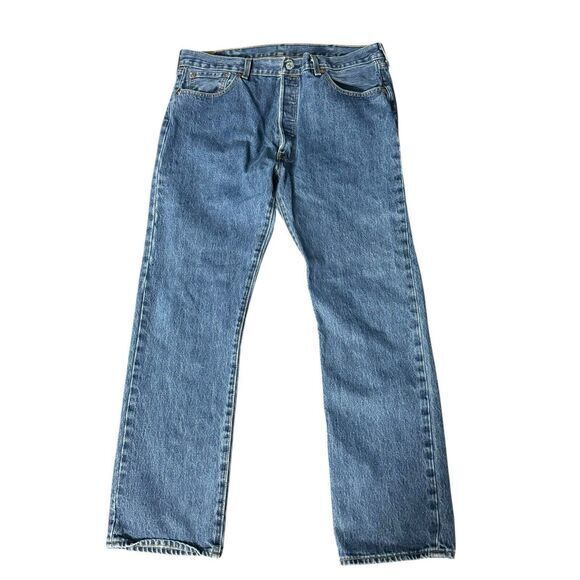 LEVIS 501 Jeans Men’s 38x32 Actual Inseam 31” Straight Leg‎ Button Fly Blue - Picture 1 of 3